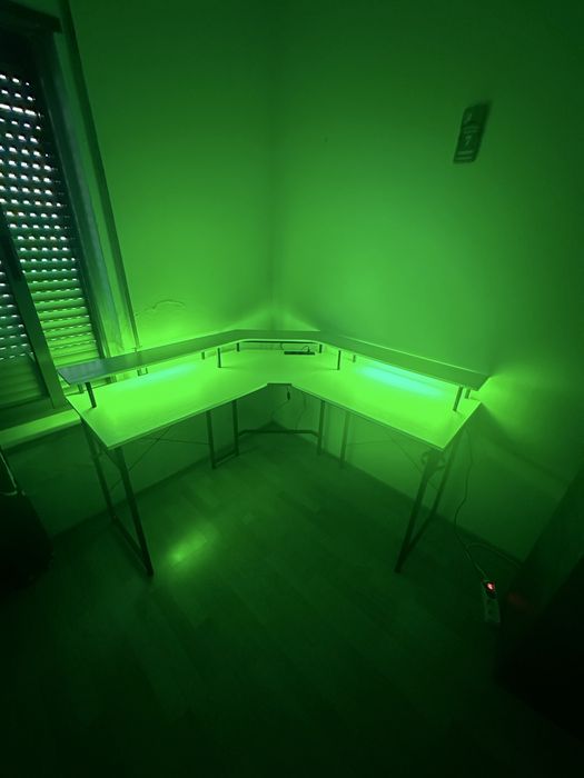 Secretaria com luz led