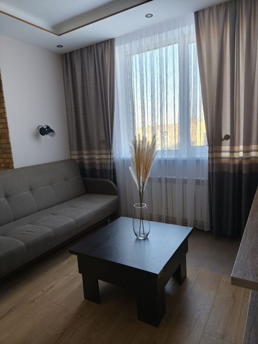 Оренда 1 кім. квартири студії. Метро Нивки. Вул. Олександрівська 1.