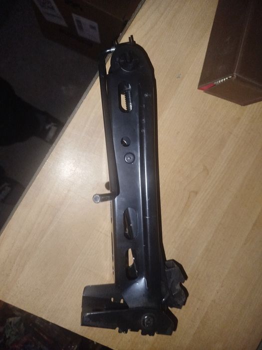 Podnośnik samochodowy opel