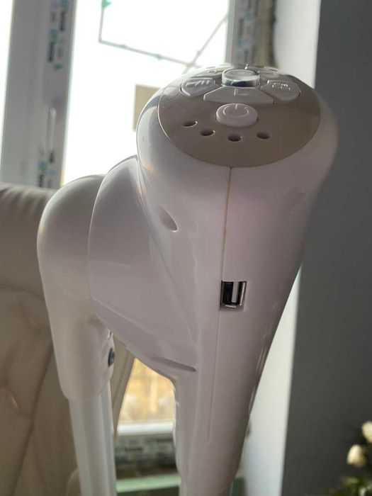 Стульчик для кормления 3-в-1 Carrello Triumph, Бежевый