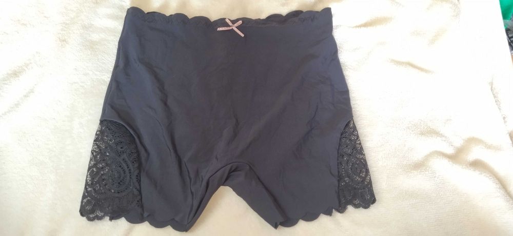 Spodenki szorty z koronką elastyczne lato