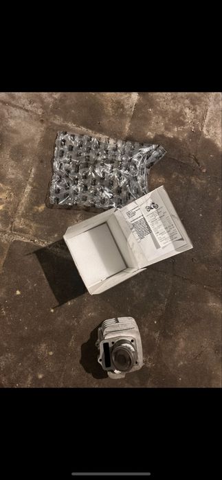 Cylinder i tryb skrzyni  yx 140