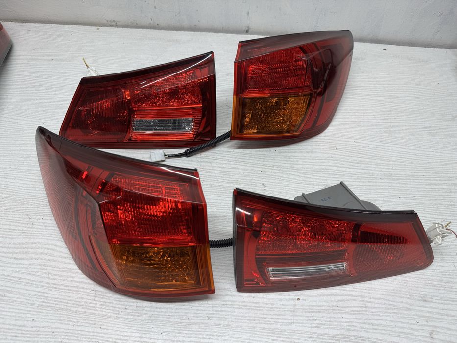 Фонари комплект Lexus IS xe2 2005+ дорест. Оригинальные