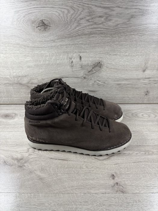 Adidas утеплені кросівки 45 розмір