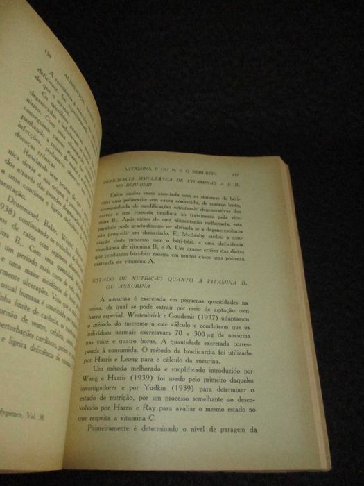 Livro Alimentos Saúde e Vitaminas Plimmer