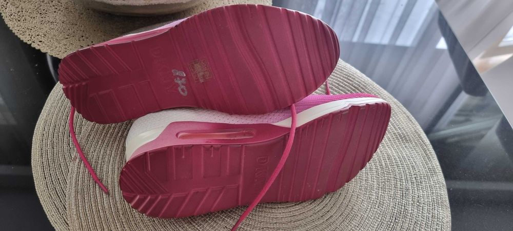 buty sportowe, snechersy DKNY 38.5, nowe