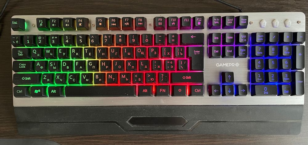 Продаю USB клавіатуру