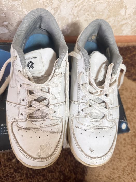 Скетчерс кросівки лед, світяться, 34-35 р