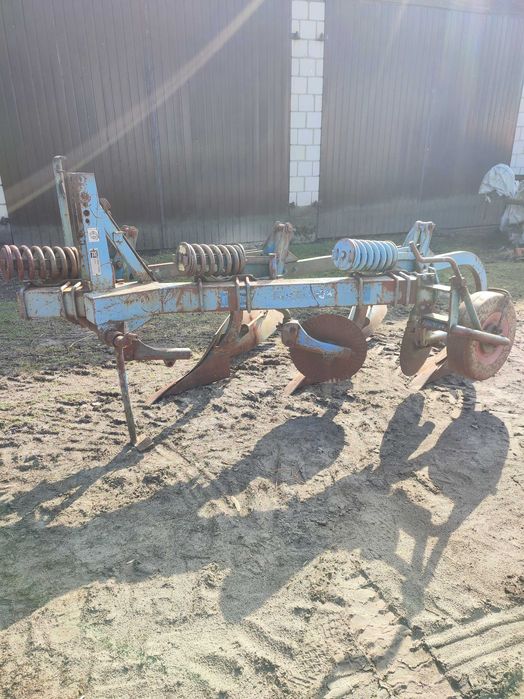 Pługi Fiskars 3 skibowe