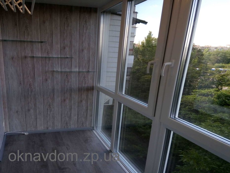 Балкон с разваркой. Балкон под ключ. Євідновлення. Внутенняя отделка