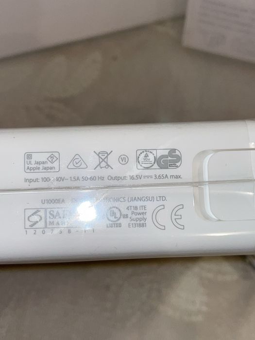 Apple MagSafe 2 60Вт для MacBook Pro 13" Retina MD565Z/A