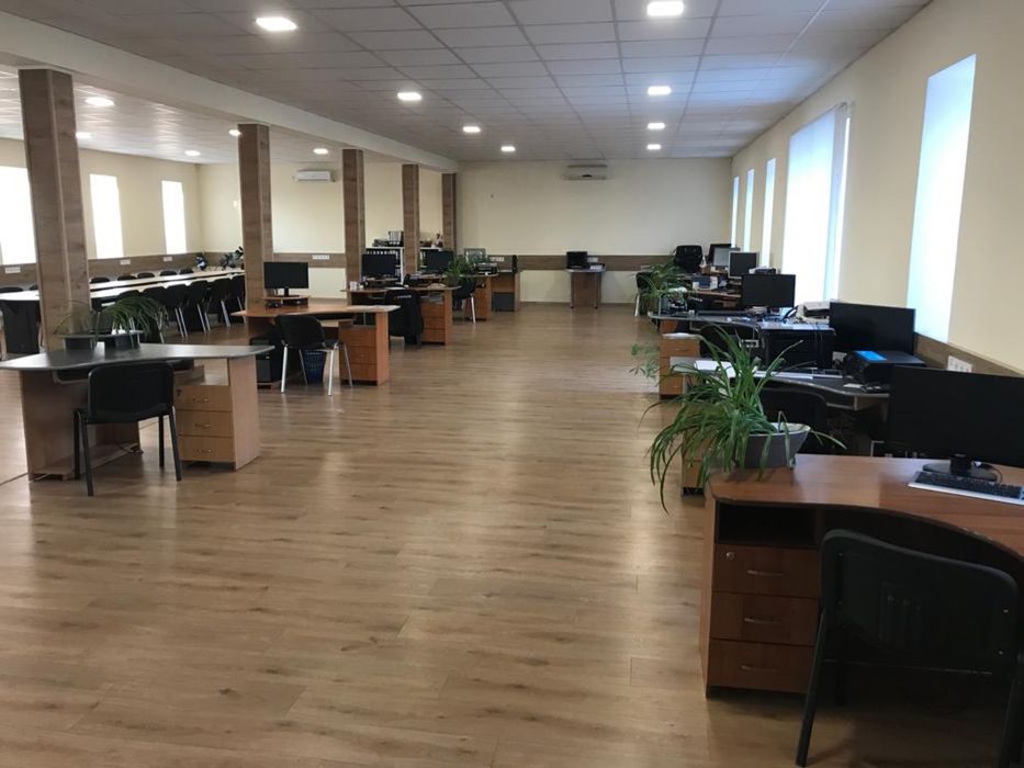 Продаж адміністративного примішення 650 кв.м.свіжий ремонт