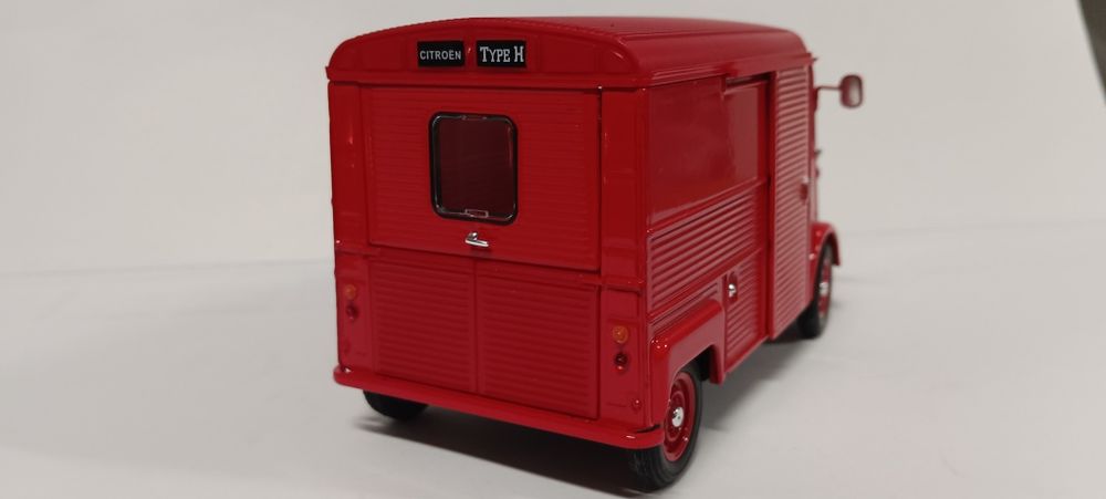 Citroen type H escala 1/24