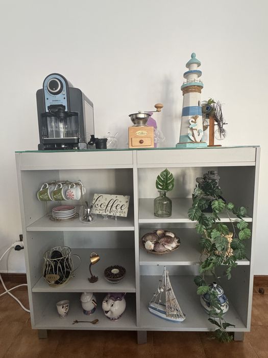 Aparador/movel de café