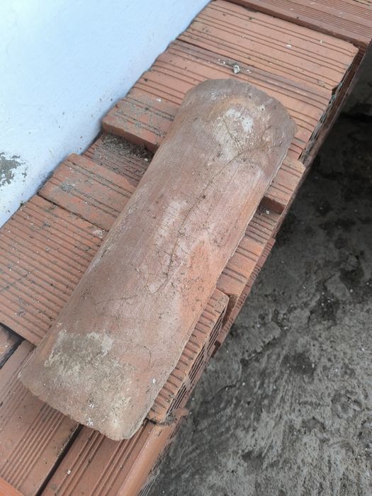 Telhas antigas alentejanas em canudo