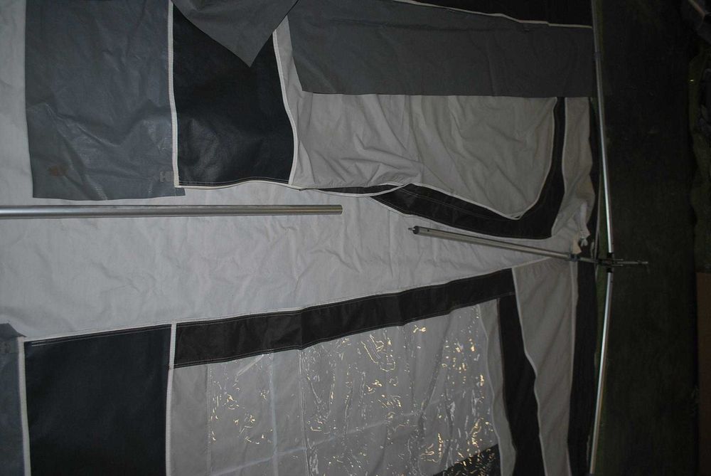 Przedsionek DOREMA 930-960 cm do przyczepy kempingowej