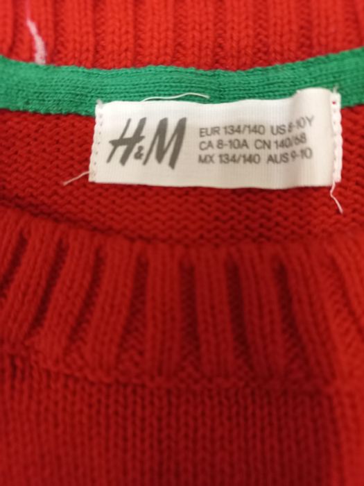 Гарна кофтинка з паєтками