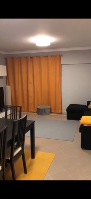 Cortinado amarelo