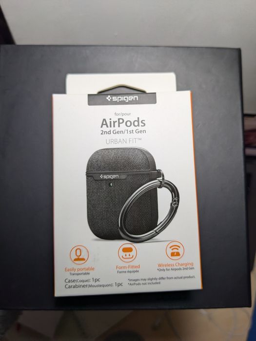 Чохол з карабіном Spigen для AirPods Urban Fit Black (074CS27030)