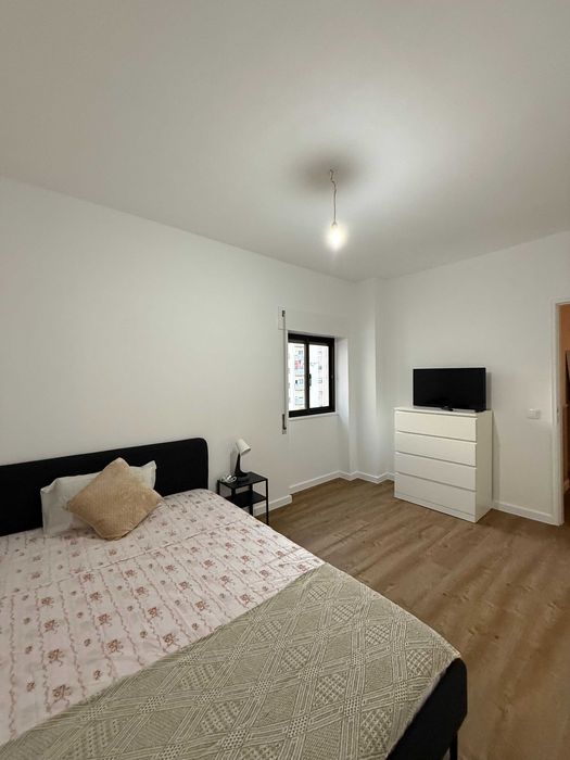 quartos para arrendar zona do carregado