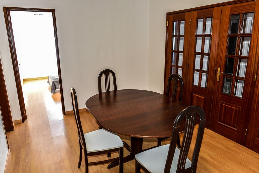 Quarto de casal (Excelente Localização)