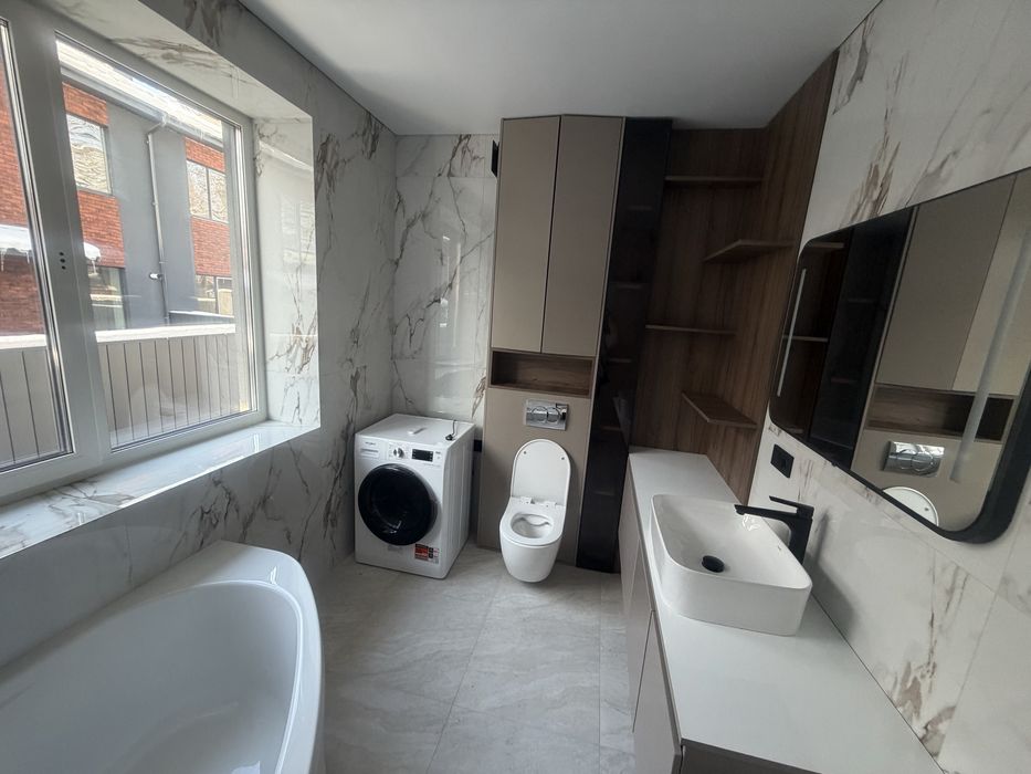 Таунхаус з балконом 100м2. Новий якісний ремонт. Газ