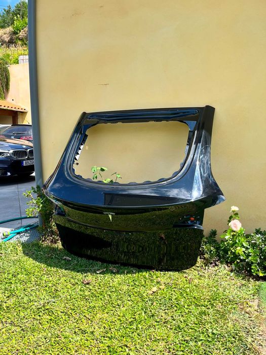 Mala Traseira Tesla Model Y 2023 Original (Sem Vidro)