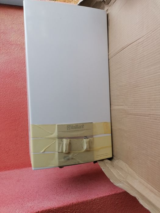 Piecyk łazienkowy  gazowy  Vaillant z Wyświetlaczem Temp. Wody