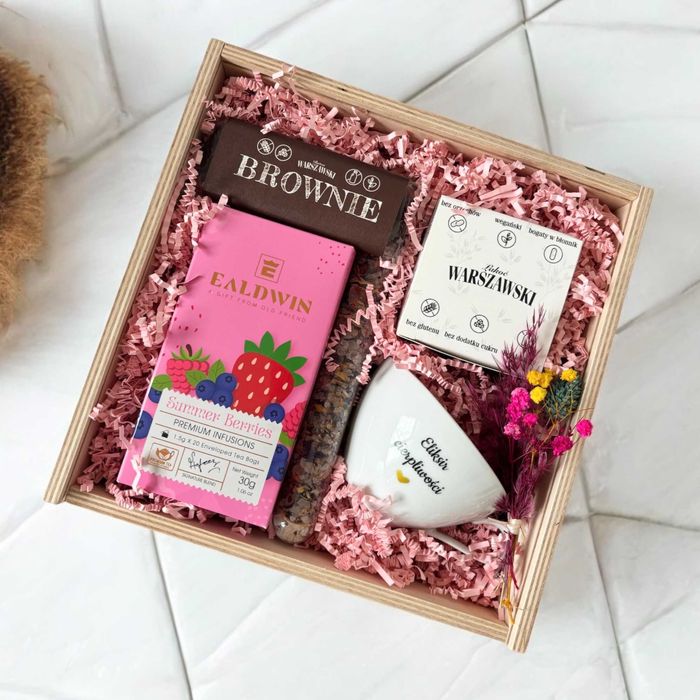 zestaw box kosz prezentowy na każdą okazję dla kobiety flowerbox