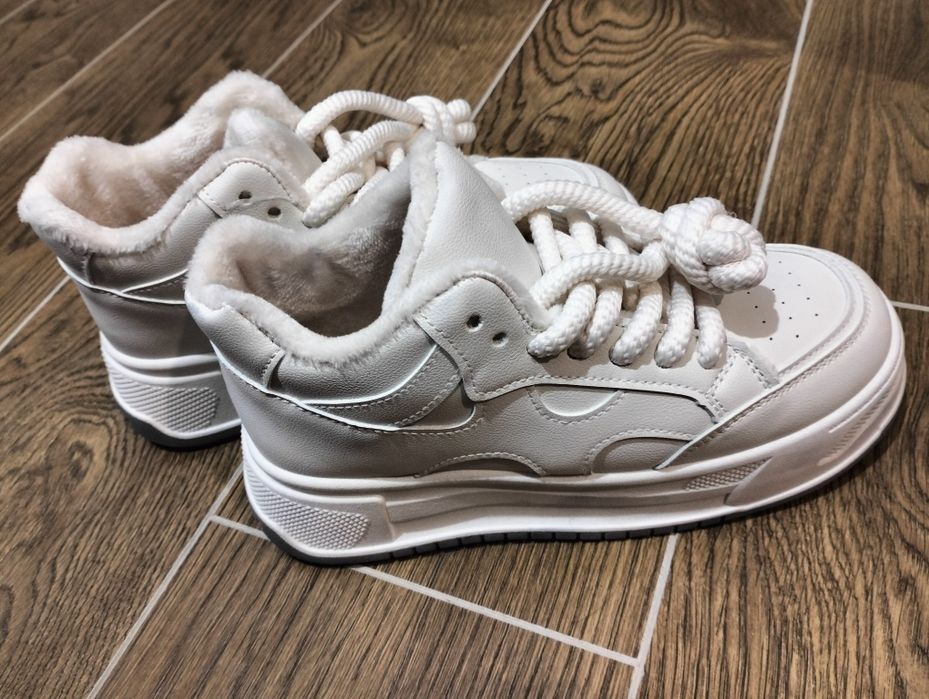 Продам зимние ботинки, 38 р