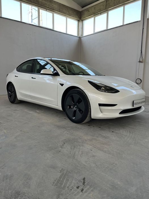 Tesla Model 3 Standard Range Plus RWD