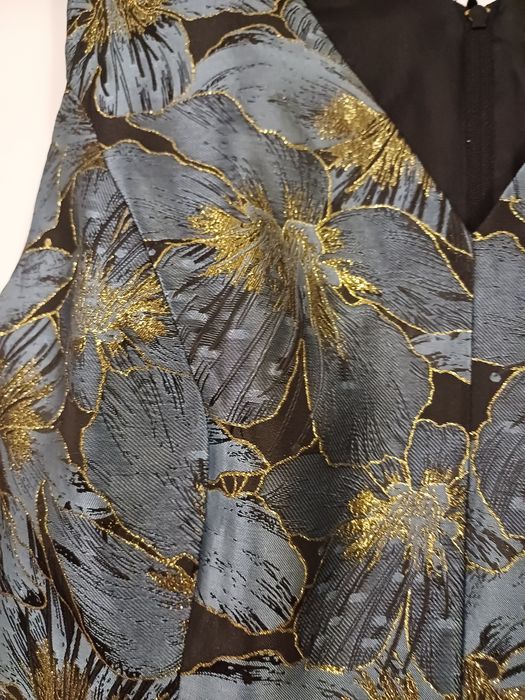 Elegancka sukienka sylwester karnawał