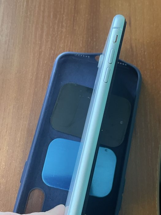 Продається iPhone XR на 128 GB у повністю робочому та доглянутому стані.
