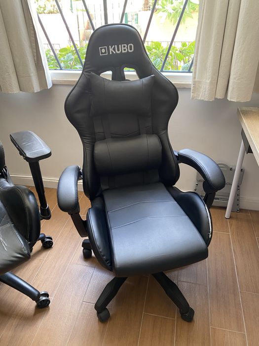 Duas cadeiras gamer + mount de headset + teclado e mouse pad