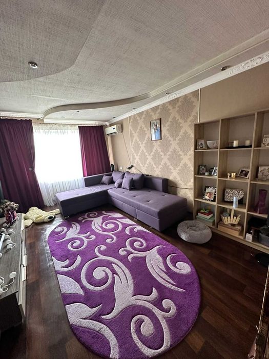 Продается 3-х комнатная квартира район Артема.