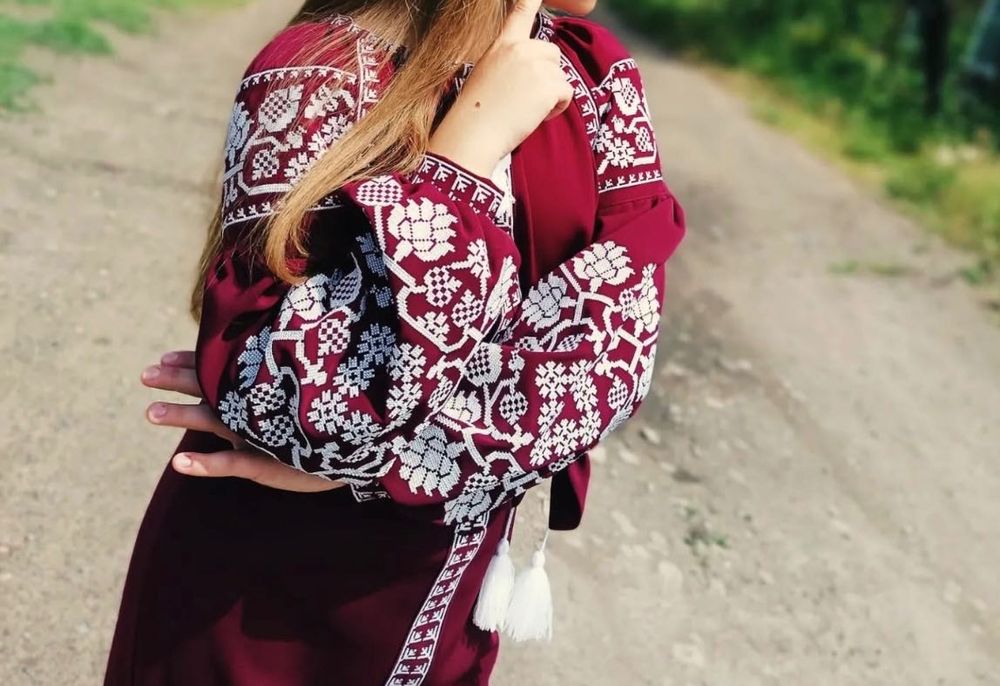 Вишиванка жіноча