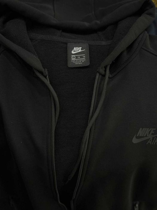 Спортивний чоловічий костюм Nike