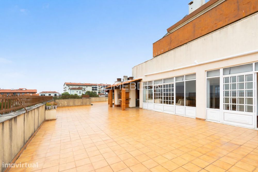 Penthouse T5 em Coimbra – 210m² de Terraço, Vista 270º