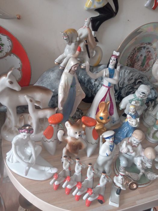 Фигурки статуэтки фарфор