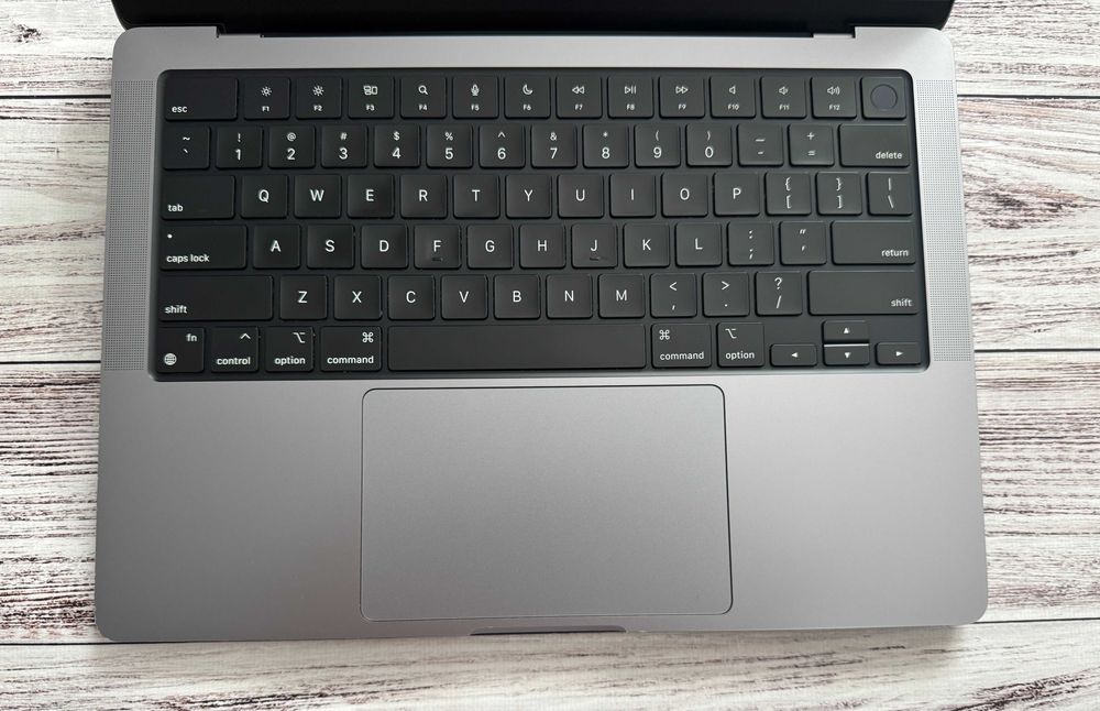 MacBook Pro 14’ 2021 M1 Max 24-Core GPU 64GB RAM 1TB SSD