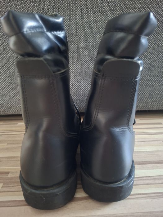 Buty do klasy mundurowej