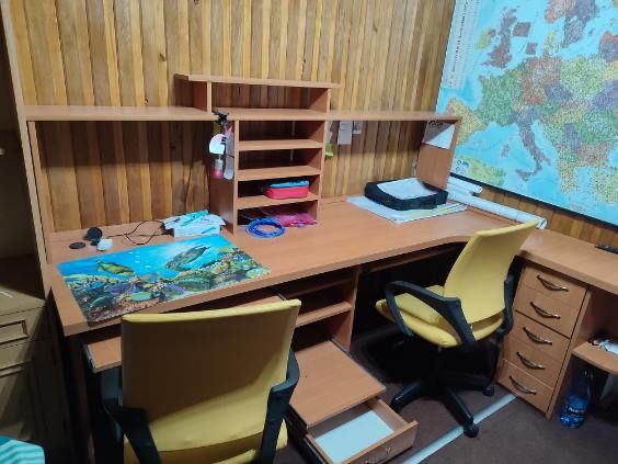 Biurko dwustanowiskowe + krzesła