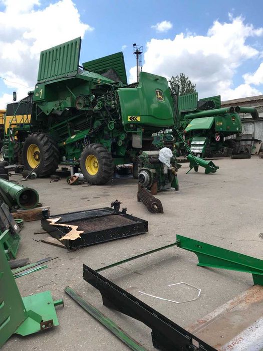 Продам Комбайн John Deere 9880sts