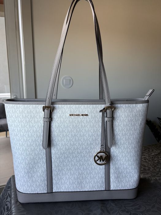 Mala Michael Kors
