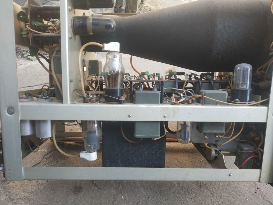 Электронный осциллограф "ЭО-7" (С1-1) старинный. ламповый. Вес 24 кг.