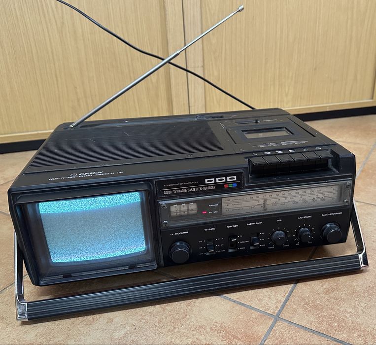 Radiomagnetofon z TV Orion 7725 lata 80-te