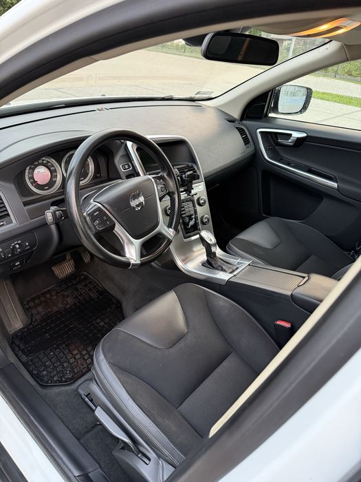Sprzedam Volvo XC60 D4