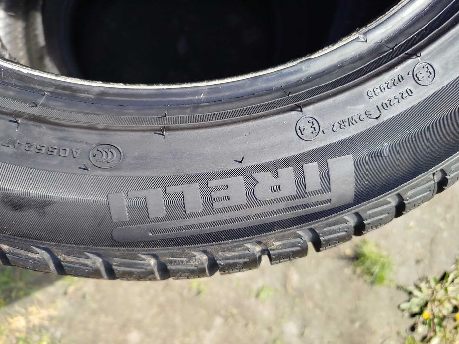 A818#Sprzedam opony NOWE Zimowe 205/55/17" Pirelli