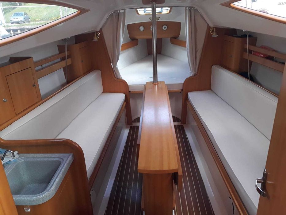 JACHT    MAXUS 28    armatorski - nieczarterowany