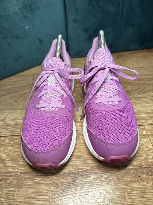 Кросівки ASICS  jolt